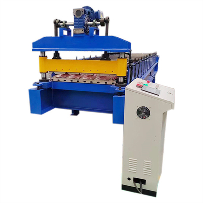 die Farbe- benutzte die Stahl-840 Dach-Platten-Rolle, die hydraulische Schere der Maschine bildet, Stahlbau