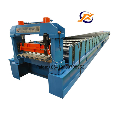 DIE METALLplattform-ROLLE, DIE MASCHINEN-BODEN-PLATTFORM BILDET, WALZEN DIE FORMUNG DER MASCHINE KALT
