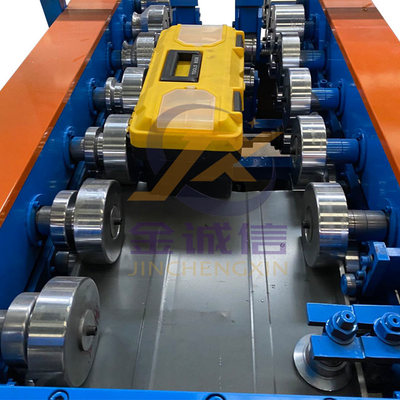 15 Meter pro die winzige Stehfalz-Rolle, welche die Maschinen-Deckung bildet Maschine bildet