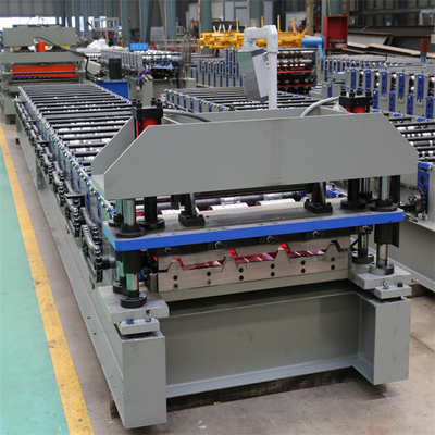 Hydraulische Ausschnitt PLC-Steuerdachplattenrolle, die Maschine 15-20m/min für Dachwand bildet