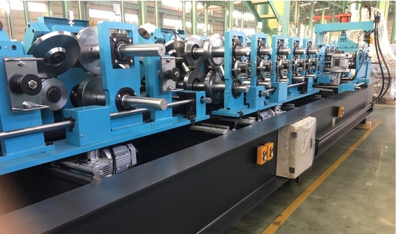 Vollautomatische CZ-Art Stahlstationsrollen der purlin-Maschinen-0-25m/min 18