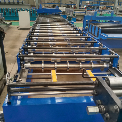 Metallfarbgalvanisierte trapezoide Dach-Platten-Stahlrolle, die Maschine für Wand bildet