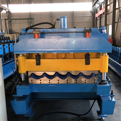 Hochgeschwindigkeitsmetall glasig-glänzende Fliesen-Rolle, die Maschine 0.3-0.8mm automatisch für Dach-Platte bildet