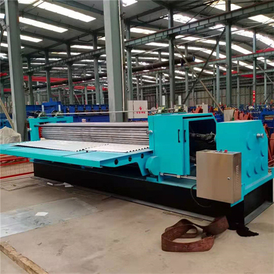 Gang-Antrieb runzelte die Rolle, die Maschine 12m/Min Coloe Steel Material herstellt