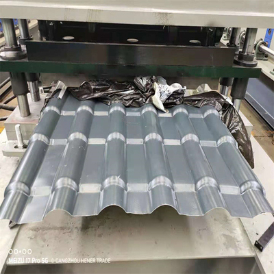 Farbe beschichtete die glasig-glänzende Fliesen-Rolle, welche die Maschine bildet 20m/min, welche die Blätter überdacht, die Maschine herstellen