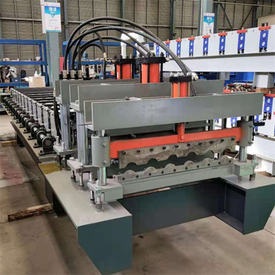 Farbe beschichtete die glasig-glänzende Fliesen-Rolle, welche die Maschine bildet 20m/min, welche die Blätter überdacht, die Maschine herstellen