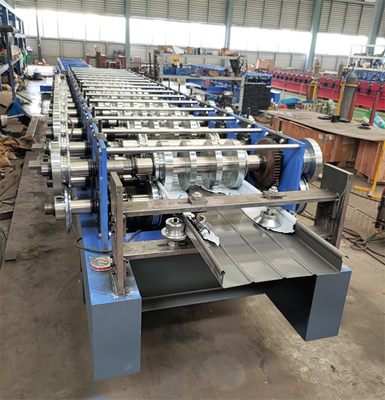 Galvanisierte Stahlstehfalz-Dach-Platten-Rolle, welche die Maschine tragbar bildet