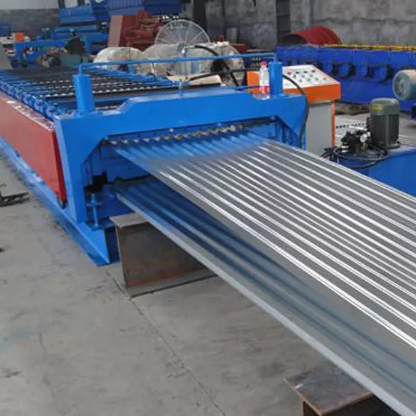 JCX-bedeckt neue gewölbte Aluminiumeisen-Deckung die Herstellung der Maschine mit der Rolle der neuen Technologie und des Kaltbiegens, die Maschine bildet